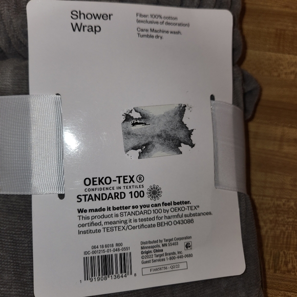 Room Essentials Shower Wrap - Picture 3 of 3